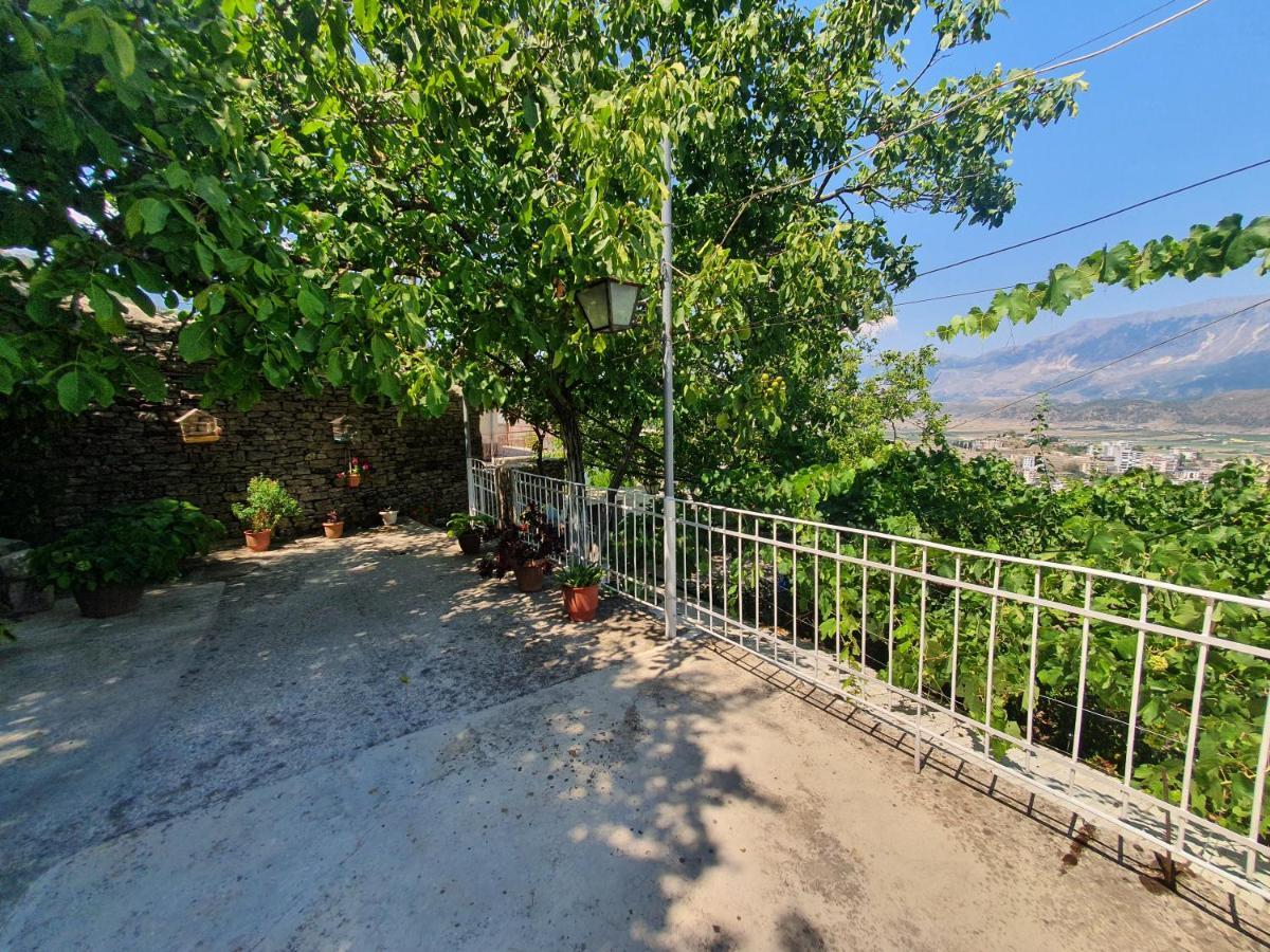 Riva Guest House Gjirokaster Exterior photo